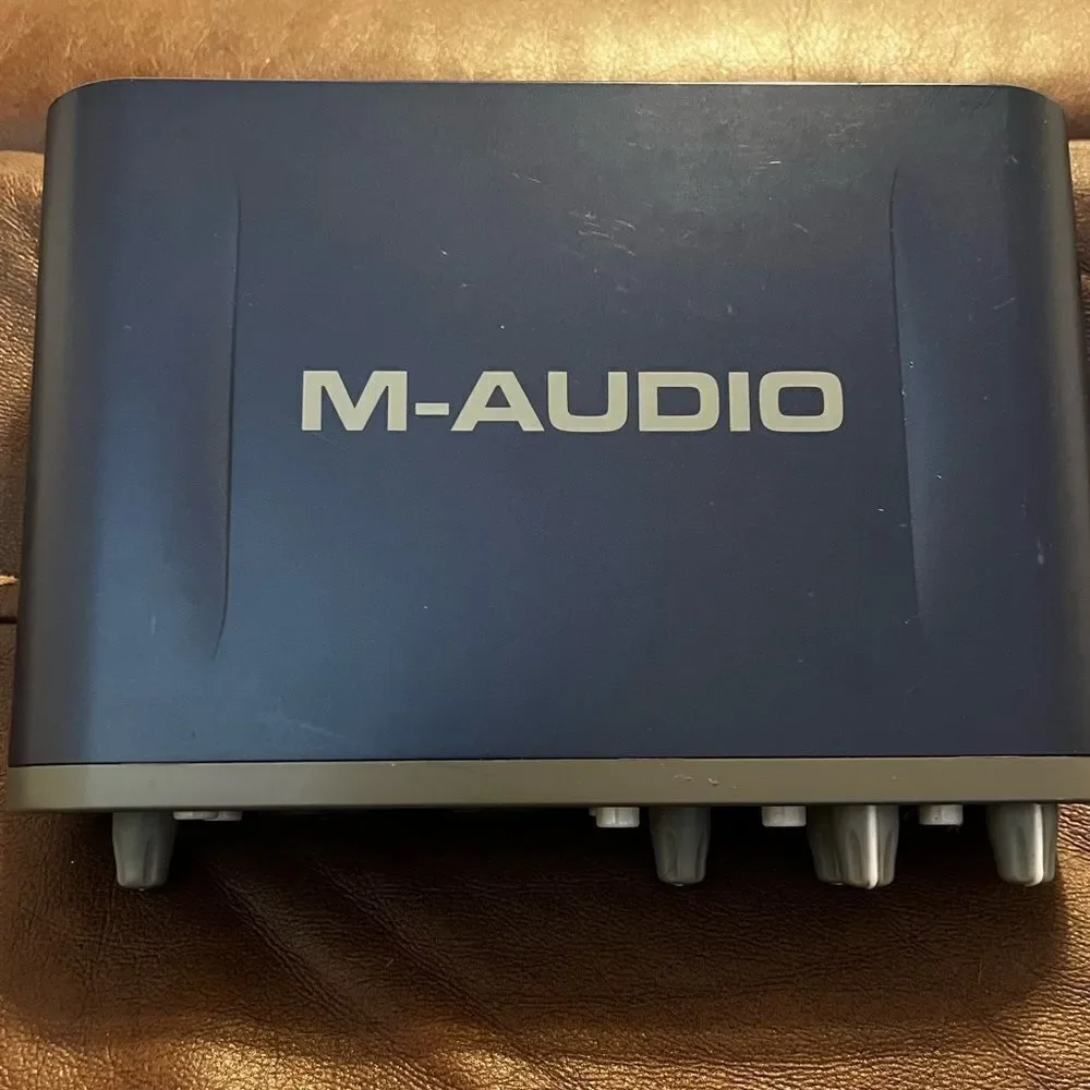M-Audio Fast Track Pro Audio Interface With Power Source & Microphone EUC - Picture 3 of 8